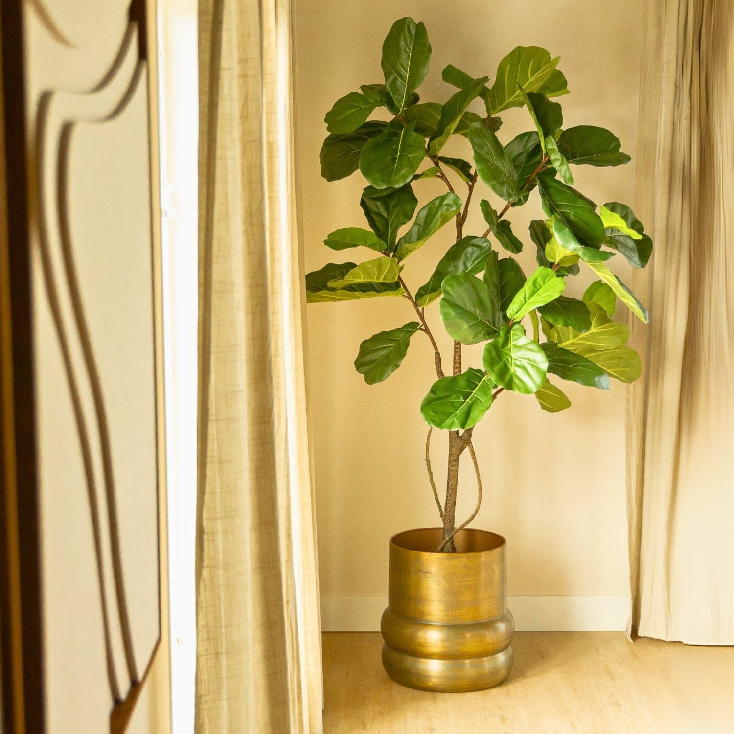 Ficus Lyrata kunstplant in kamer