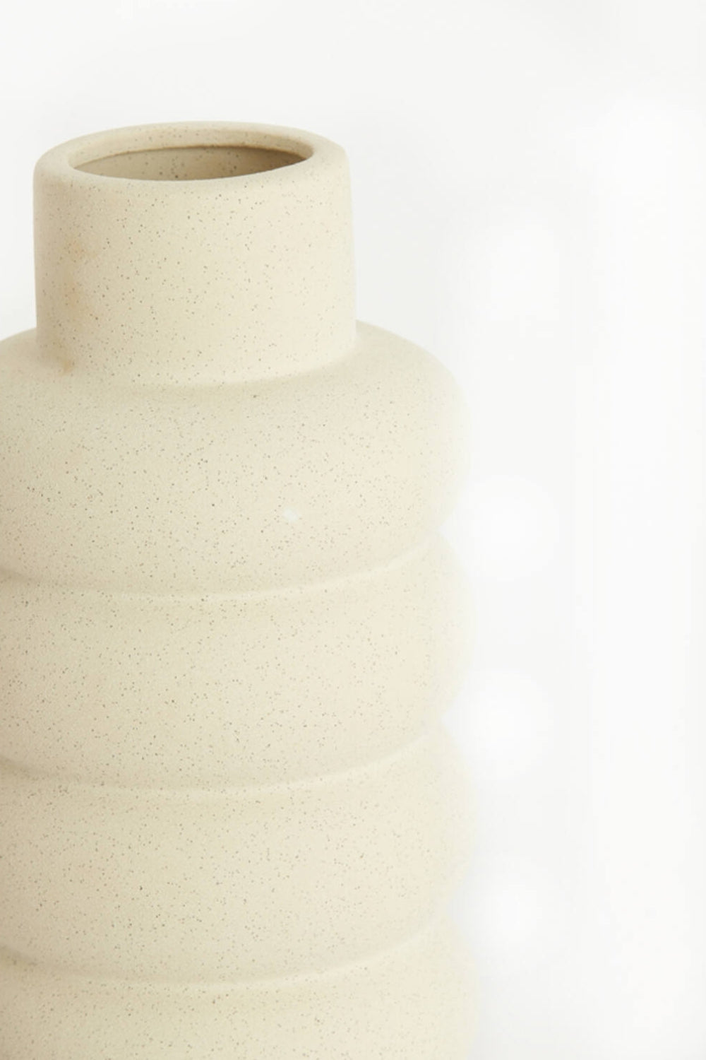 Vaas Triora 16x29,5cm Keramiek mat creme