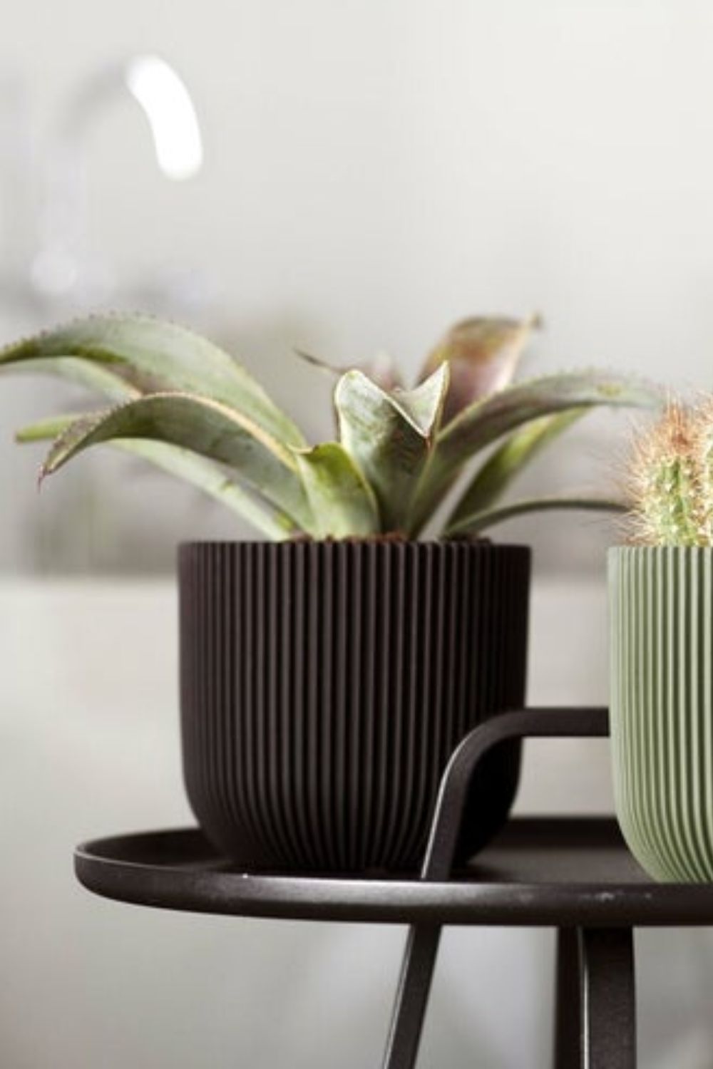 Capi bloempot Groove bol 17x15 zwart